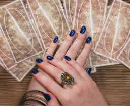 Atendimento Online de Tarot no Site Visão Cigana